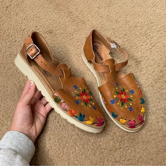 Macarena Collection Mexican lace colorful sandals - Picture 1 of 9